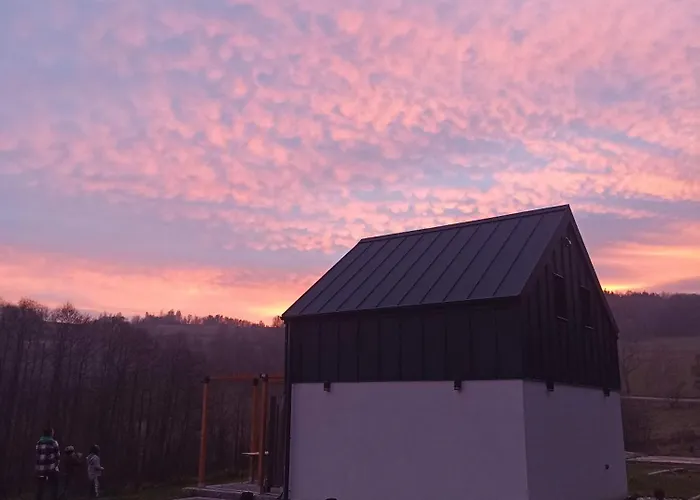 Maraska House Дом отдыха Каменна-Гура